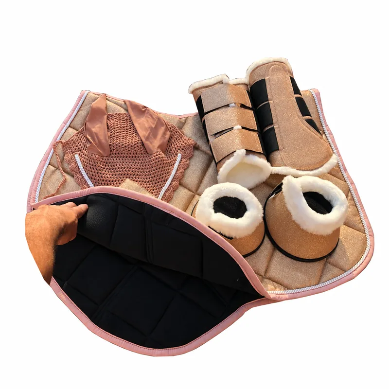 Custom Color Western Equestrian Horse Saddle Pad Set with Quilted Cotton Outer and Polyester Filling for Dressage Training
